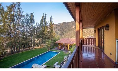 Casa En ARRIENDO CON COMPROMISO DE COMPRA En Lo Barnechea