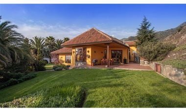 Casa En ARRIENDO CON COMPROMISO DE COMPRA En Lo Barnechea