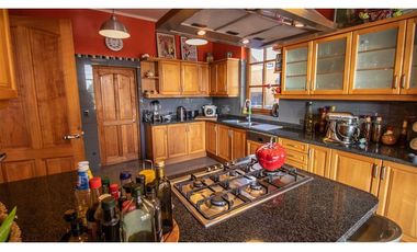 Casa En ARRIENDO CON COMPROMISO DE COMPRA En Lo Barnechea