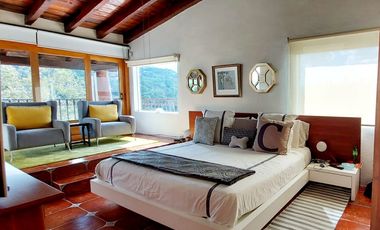 CASA EN RENTA DE ARQUITECTURA MEXICANA EN VALLE DE BRAVO