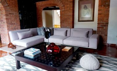 CASA EN RENTA DE ARQUITECTURA MEXICANA EN VALLE DE BRAVO