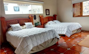 CASA EN RENTA DE ARQUITECTURA MEXICANA EN VALLE DE BRAVO