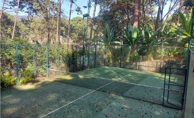 CASA EN RENTA AVANDARO CON ALBERCA Y CANCHA DE PADDLE