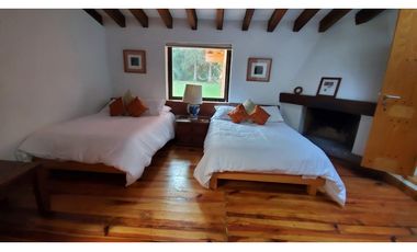 CASA EN RENTA AVANDARO CON ALBERCA Y CANCHA DE PADDLE