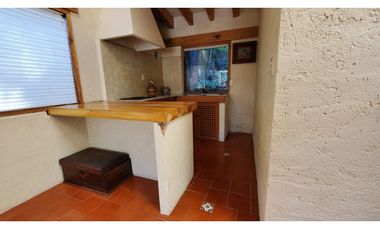 CASA EN RENTA AVANDARO CON ALBERCA Y CANCHA DE PADDLE
