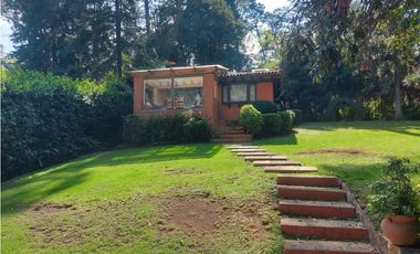 CASA EN RENTA AVANDARO CON ALBERCA Y CANCHA DE PADDLE