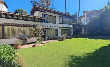 CASA EN RENTA AVANDARO Por mes o por noche