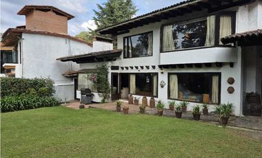 CASA EN RENTA AVANDARO Por mes o por noche