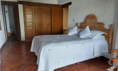 CASA EN RENTA POR NOCHE  VALLE DE BRAVO CON VISTA AL LAGO