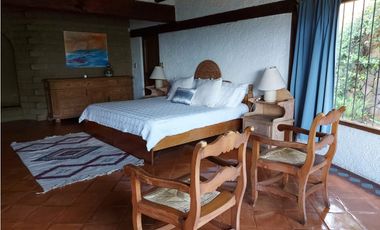 CASA EN RENTA POR NOCHE  VALLE DE BRAVO CON VISTA AL LAGO