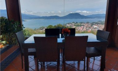 CASA EN RENTA POR NOCHE  VALLE DE BRAVO CON VISTA AL LAGO