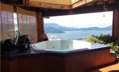 CASA EN RENTA POR NOCHE  VALLE DE BRAVO CON VISTA AL LAGO