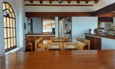 CASA EN RENTA POR NOCHE  VALLE DE BRAVO CON VISTA AL LAGO