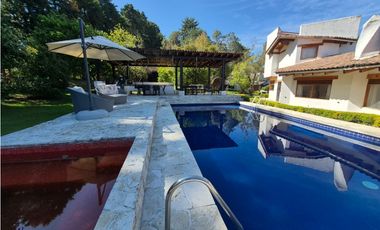 VENTA DE CASA EN CONDOMINIO AVANDARO