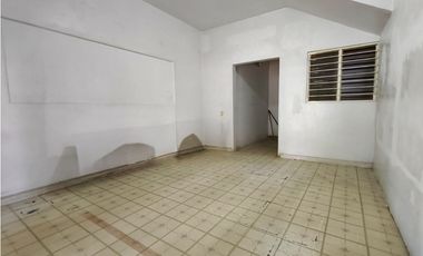 LOCAL PERFECTO PARA NEGOCIO EN PLENO CENTRO!!