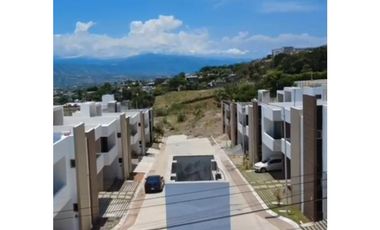 DISFRUTA DE LA DULCE VIDA EN ESTA HERMOSA CASA