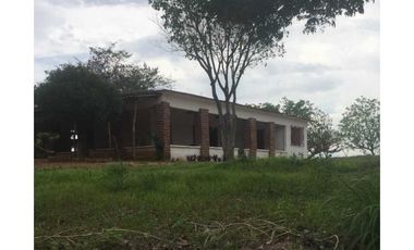 RANCHO A LA ENTRADA DE POBLADO CERCA DEL AEROPUERTO