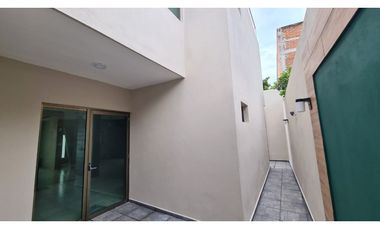 BELLA CASA MODERNA EN PREVENTA EN LIB. NORTE