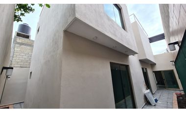 BELLA CASA MODERNA EN PREVENTA EN LIB. NORTE