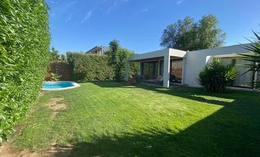 CASA 4 DORM + ESCRITORIO + SERVICIO DUNALASTAIR Y LINCOLN