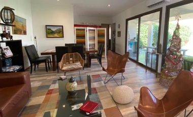 CASA 4 DORM + ESCRITORIO + SERVICIO DUNALASTAIR Y LINCOLN