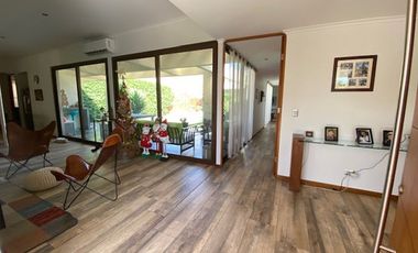 CASA 4 DORM + ESCRITORIO + SERVICIO DUNALASTAIR Y LINCOLN