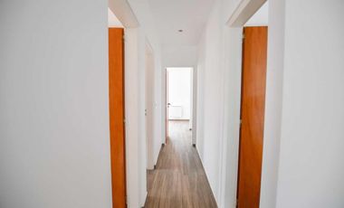 Casa en venta - 3 Dormitorios 2 Baños - Cochera - 180Mts2 - City Bell