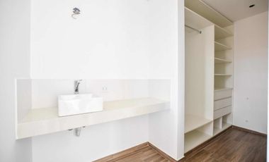 Casa en venta - 3 Dormitorios 2 Baños - Cochera - 180Mts2 - City Bell