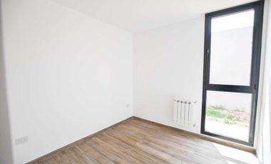 Casa en venta - 3 Dormitorios 2 Baños - Cochera - 180Mts2 - City Bell