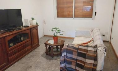 Casa en venta - 3 Dormitorios 2 Baños - Monte Grande