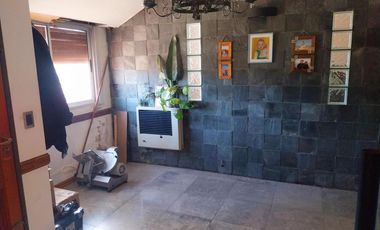 Casa en venta - 3 Dormitorios 2 Baños - Monte Grande