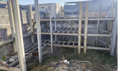 PLAZA COMERCIAL EN VENTA MITRAS CENTRO