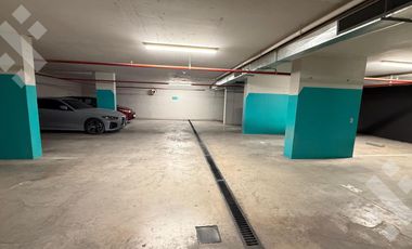 Venta Cochera Neuquén cubierta edif. R2