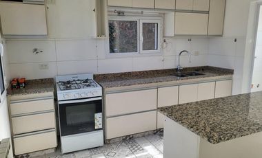 Casa en  Planta Baja en el Comahue Golf Club