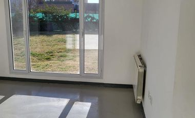 Casa en  Planta Baja en el Comahue Golf Club