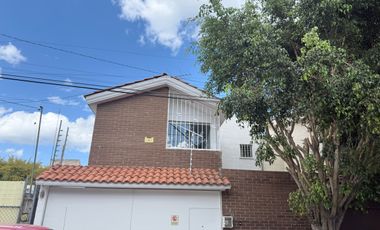 Casa en colonia San Jerónimo