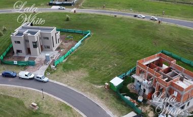 Excelente lote interno en San Simón