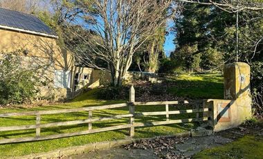 VENTA CHALET 3 AMBIENTES EN SIERRA DE LOS PADRES CON PARQUE Y PISCINA - GAS NATURAL