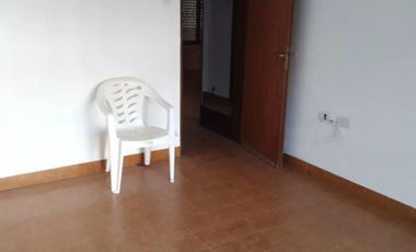 Casa en venta - 2 Dormitorios 2 Baños - Cochera - 500Mts2 - Salto
