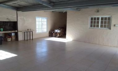 Casa en venta - 2 Dormitorios 2 Baños - Cochera - 500Mts2 - Salto