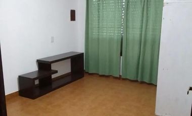 Casa en venta - 2 Dormitorios 2 Baños - Cochera - 500Mts2 - Salto