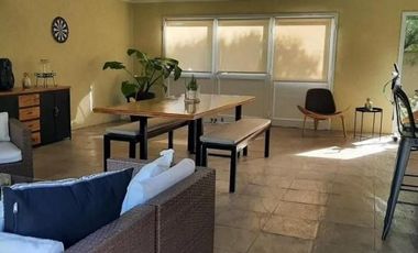 Casa en venta - 3 Dormitorios 3 Baños - Cochera - 910Mts2 - Navarro