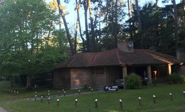 Casa en venta - 3 Dormitorios 2 Baños - 140Mts2 - Valeria del Mar