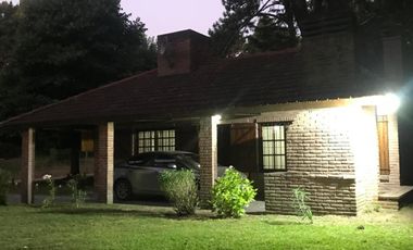 Casa en venta - 3 Dormitorios 2 Baños - 140Mts2 - Valeria del Mar