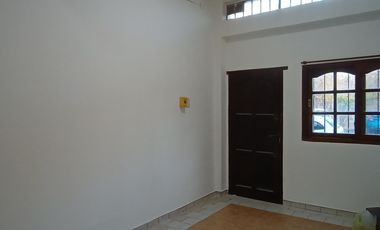 DEPARTAMENTO 2 AMBIENTES  FRENTE A ESTACION TURDERA - SIN EXPENSAS