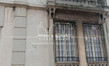 Casa como Terreno en Venta en Roma Norte