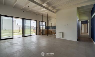 VENTA - Casa de 2 dormitorios y pileta. Don Mateo, etapa 3, Funes.