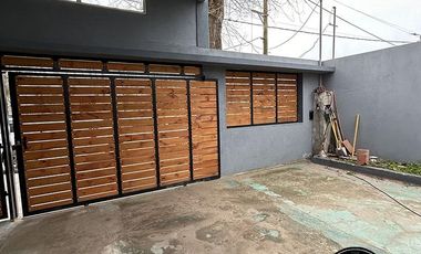 Local y vivienda en Santa Teresita - Calle 124 esq. 104 - VENTA