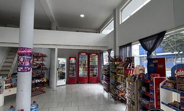 Local y vivienda en Santa Teresita - Calle 124 esq. 104 - VENTA