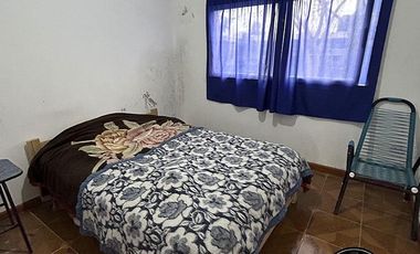 Local y vivienda en Santa Teresita - Calle 124 esq. 104 - VENTA